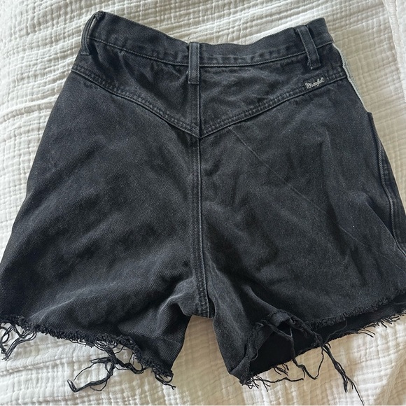 Vintage Wrangler Jean Shorts - Picture 4 of 6